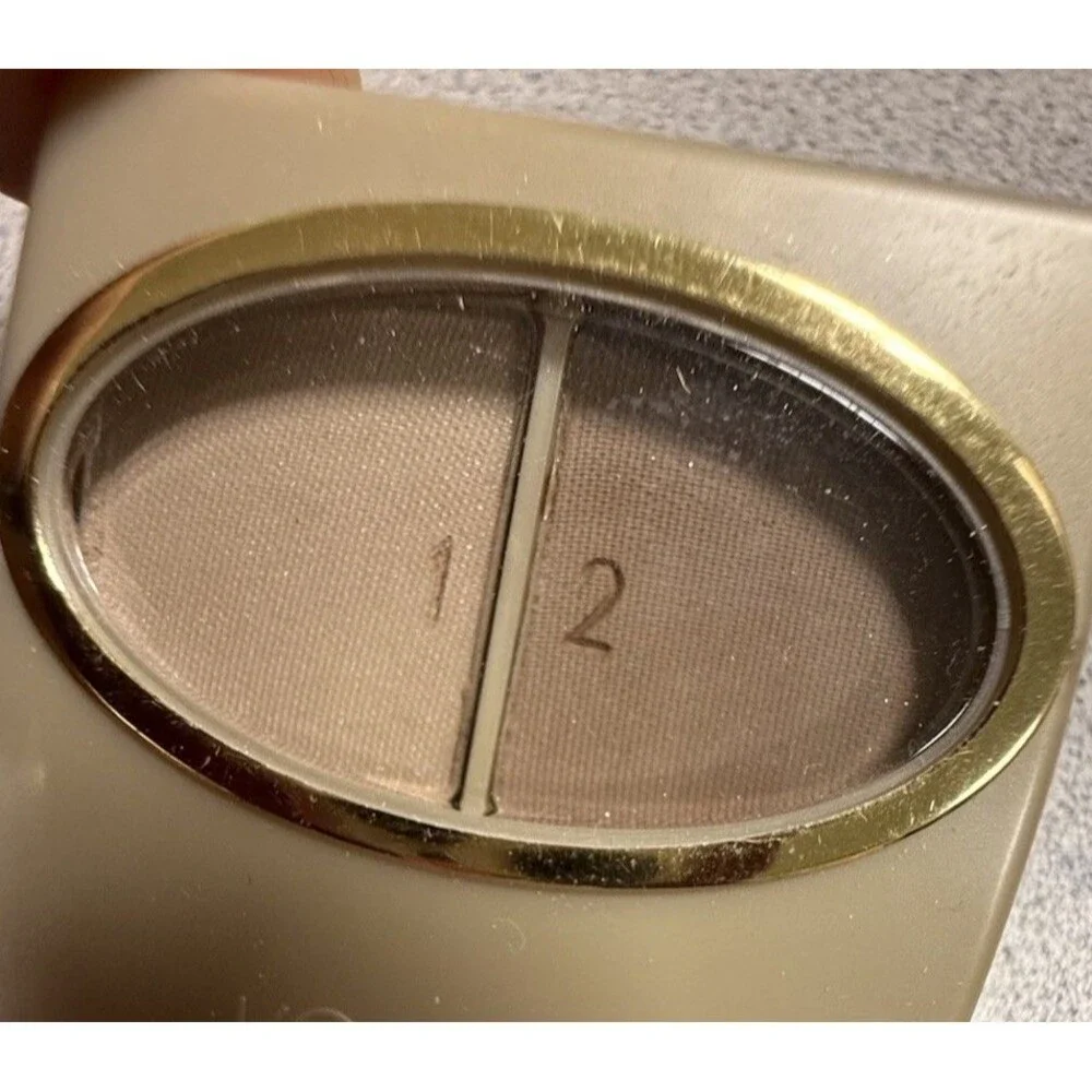New L'OREAL WEAR INFINITE  Eye Shadow Duo - #832 MOCHA BUFF Matte/Perle *RARE